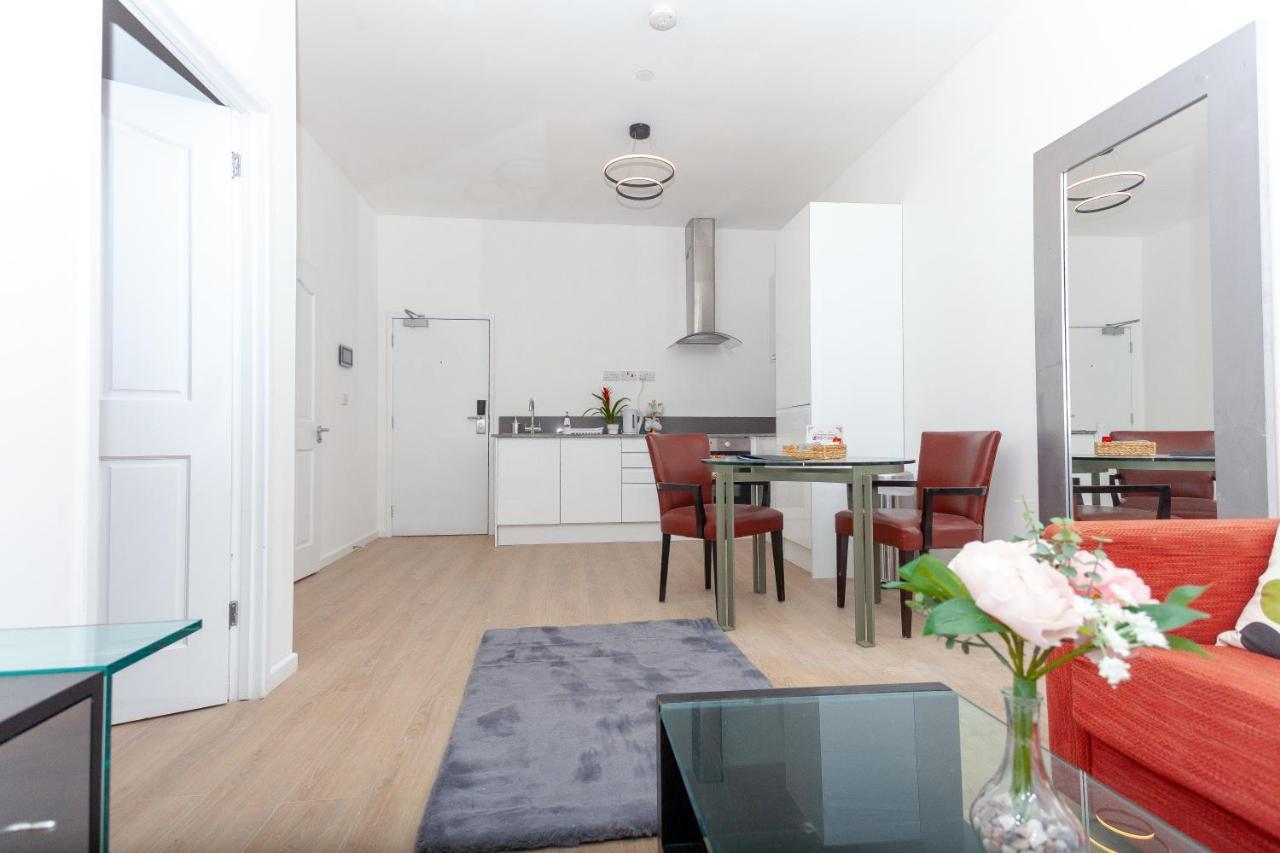 One Bedroom Apartment Serviced Apartment Smethwick Flat 313 Birmingham Exterior photo