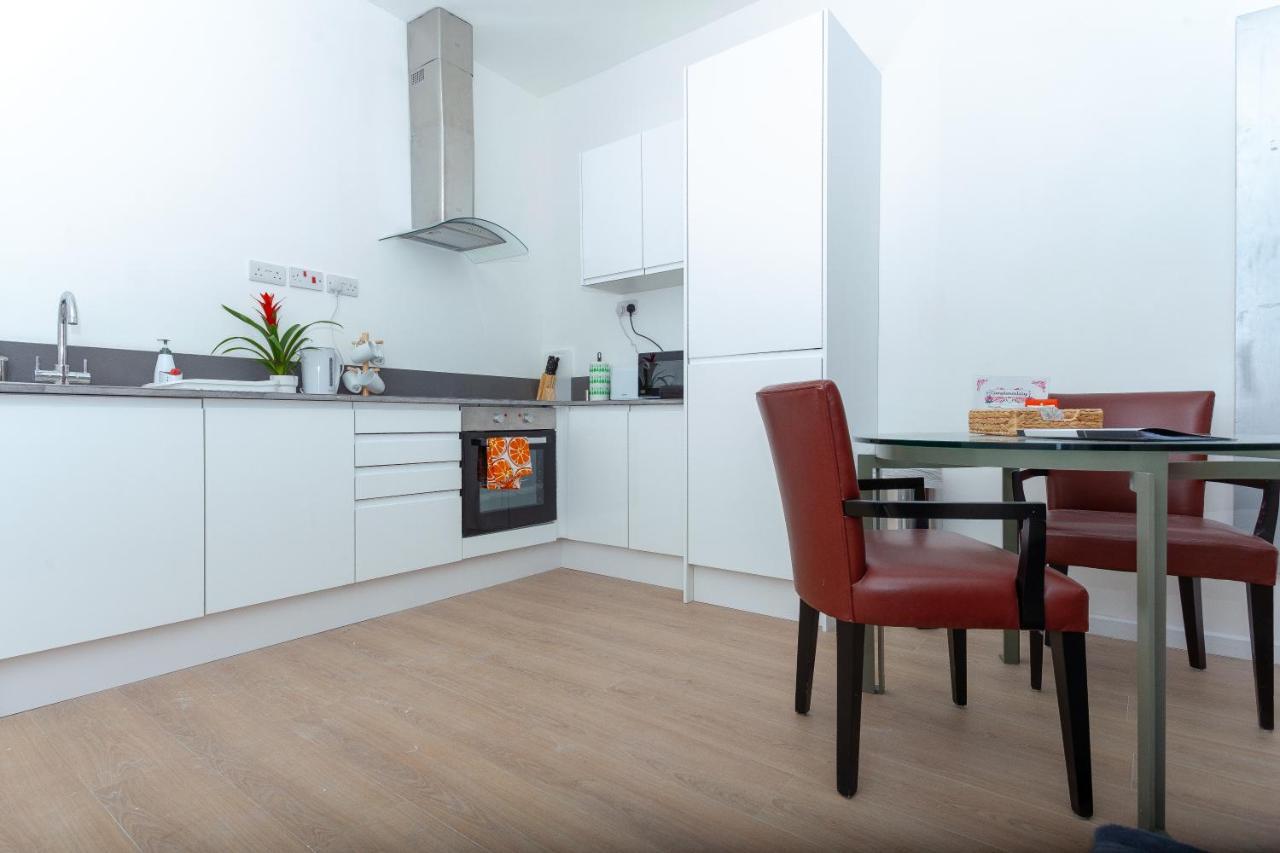 One Bedroom Apartment Serviced Apartment Smethwick Flat 313 Birmingham Exterior photo